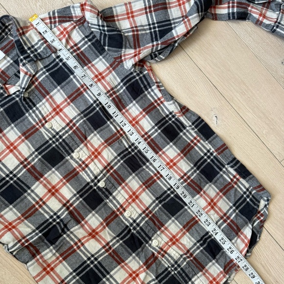 Uniqlo Men's Plaid Flannel Shirt in Navy & Orange Size Small - Picture 3 of 9